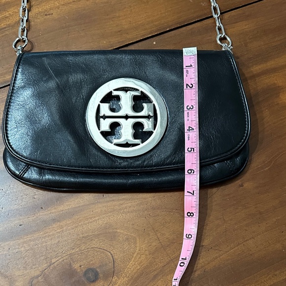 Tory Burch Reva Amanda Crossbody Bag with Chain Strap - Picture 12 of 15